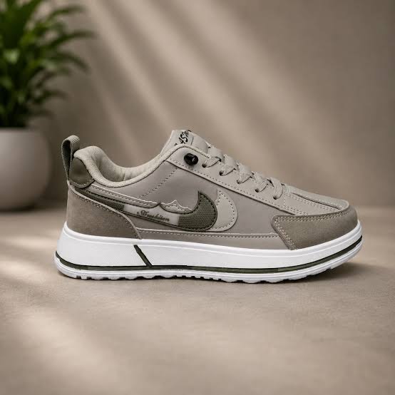 Sneaker